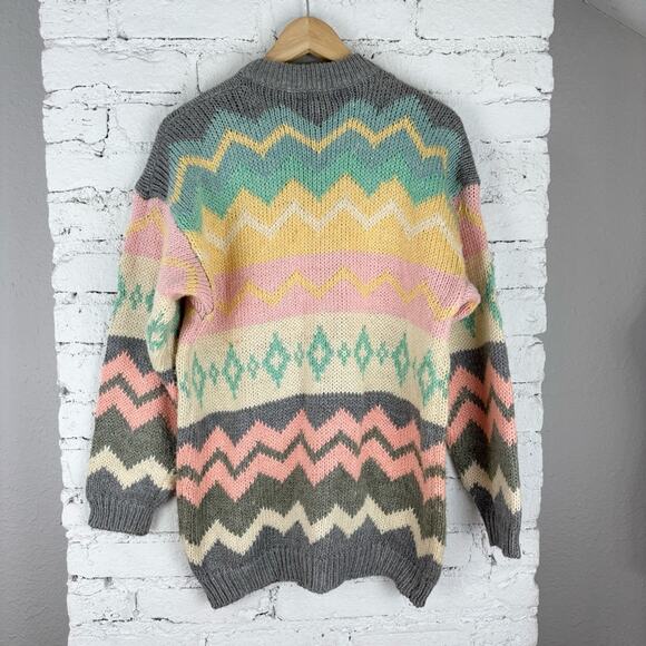 Vintage 90’s Hunt Club Pastel Chevron Knit Sweater - Picture 4 of 5